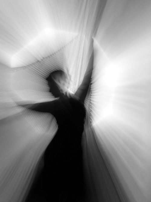 Weronika Tuszyńska - Eteryczność Weronika Tuszyńska - Eteryczność - jedno ze zdjęć cyklu